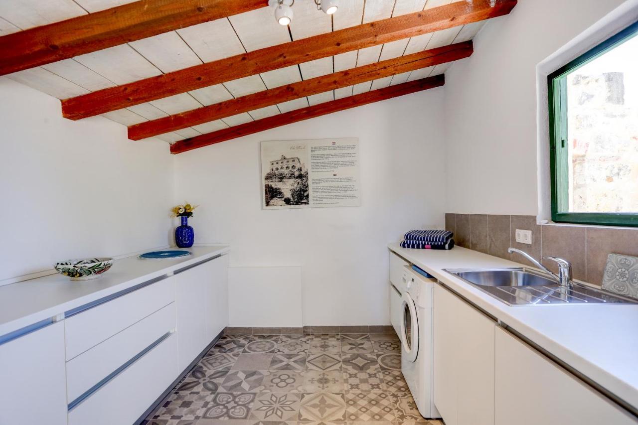 Apartment Marchi Hvar Town